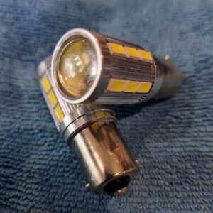 LAMPARA 1 POLO 18 LEDS CON LUPA
